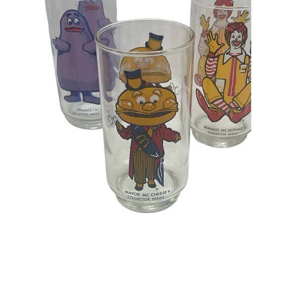1977 McDonalds McDonaldland Action Series Glasses Set Of 5 VINTAGE RARE - Picture 2 of 14